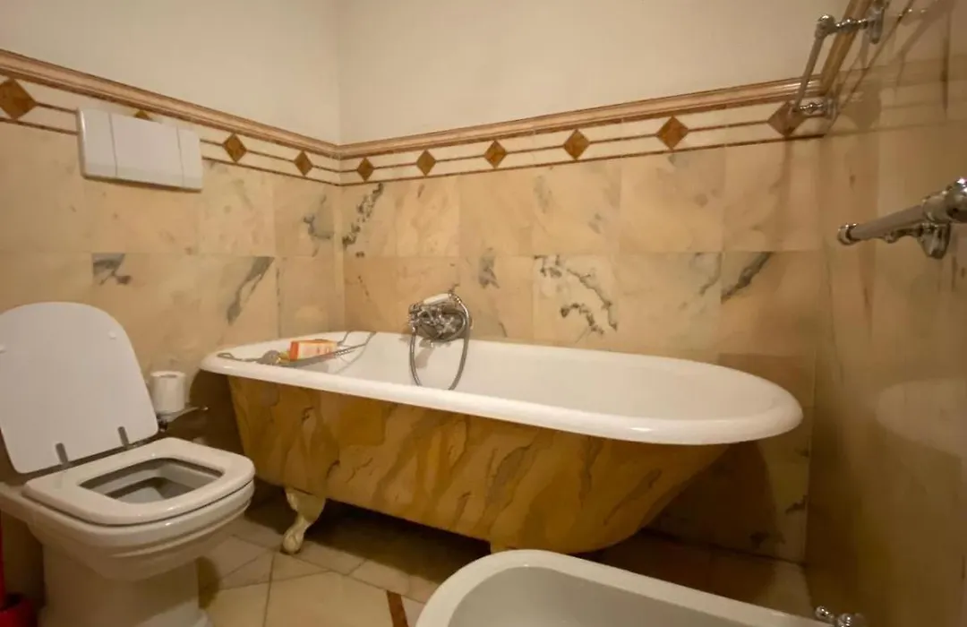 La Casa D'Oro-1